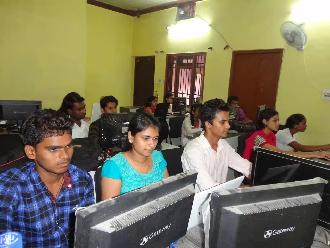 Computer And Women Skill