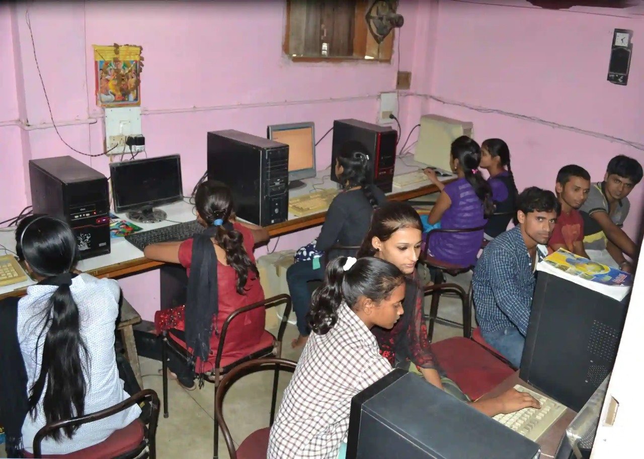 Computer And Women Skill