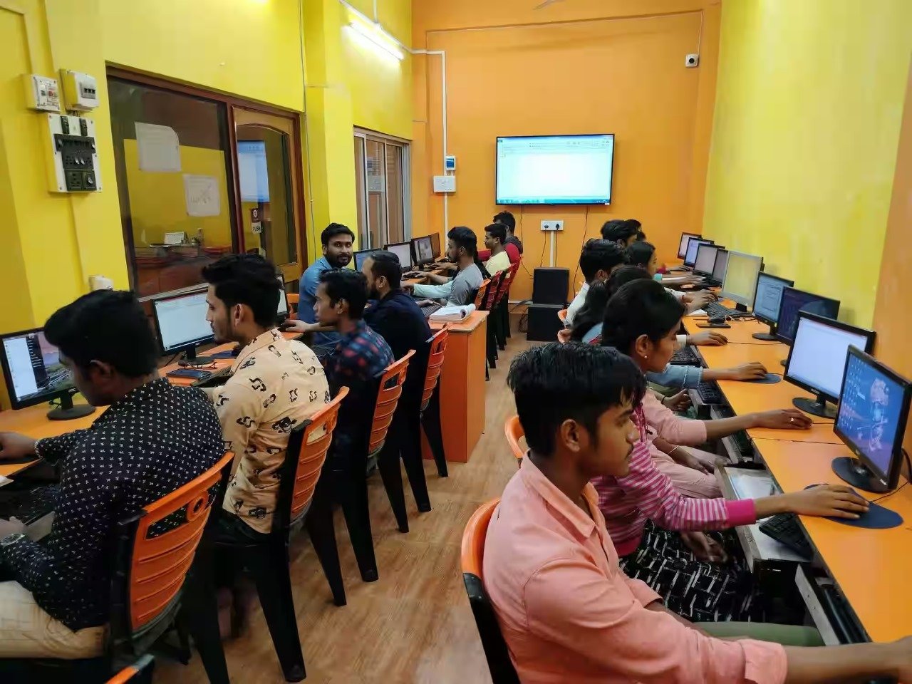 Computer And Women Skill