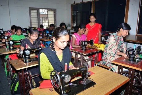 Computer And Women Skill