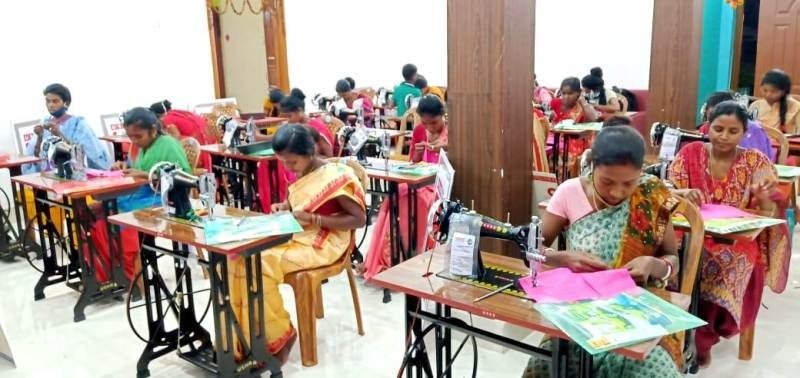 Computer And Women Skill